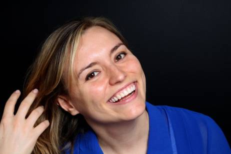 After the study of dental aesthetics and the treatment of composite veneers After the study of dental aesthetics and the treatment of composite veneers