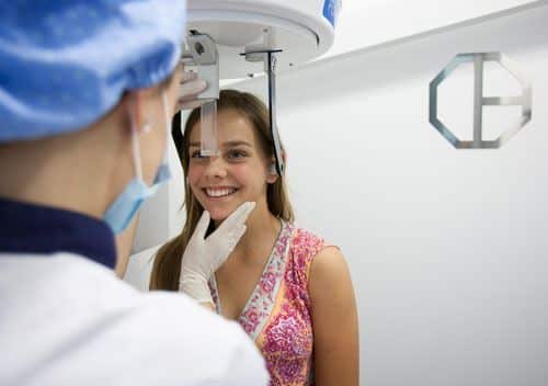 Dental clinic Padrós has the Pointnix 3D digital radiology system, with large size and high resolution sensor. Dental clinic Padrós has the Pointnix 3D digital radiology system, with large size and high resolution sensor.