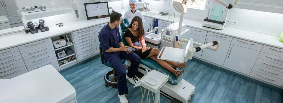 Los pacientes de Clínica Dental padrós en Barcelona pueden estar seguros que recibirán una gran experiencia clínica