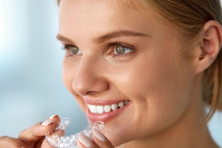 We have the Invisalign invisible orthodontic treatment at Padrós dental clinic, your dentist in Barcelona